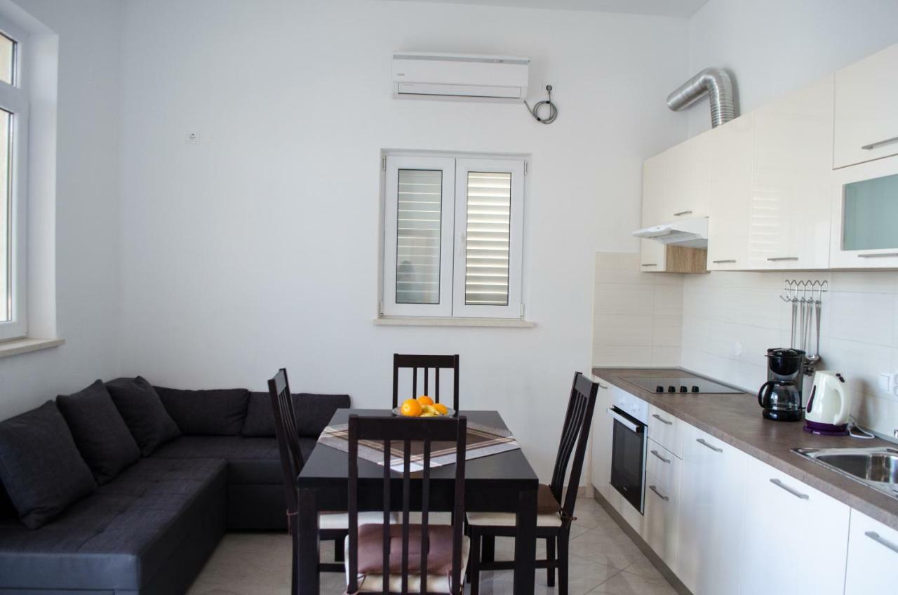 Apartments Rina 察夫塔特 外观 照片