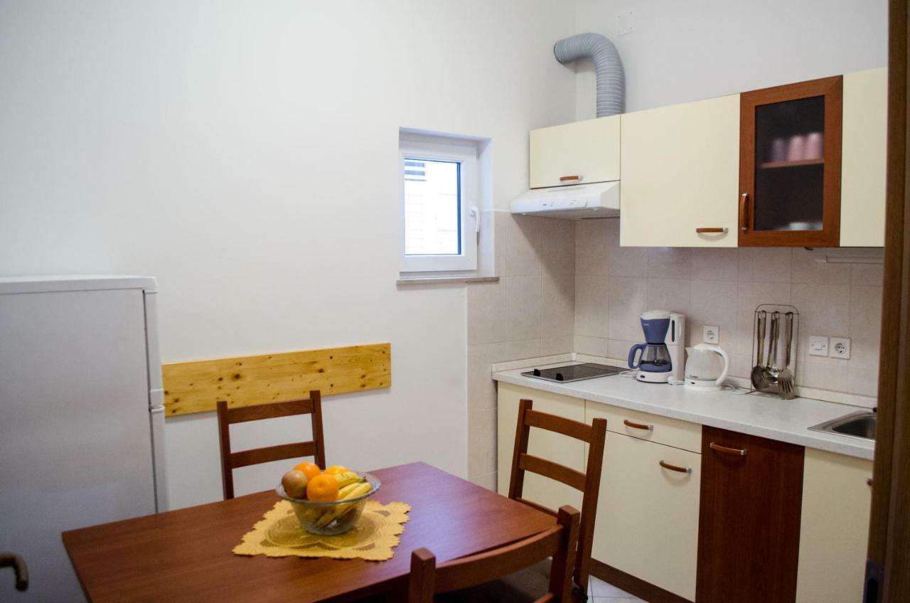 Apartments Rina 察夫塔特 外观 照片